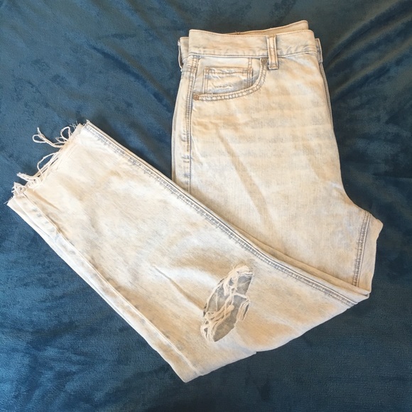 American Eagle Outfitters Denim - NWT Mom Jeans